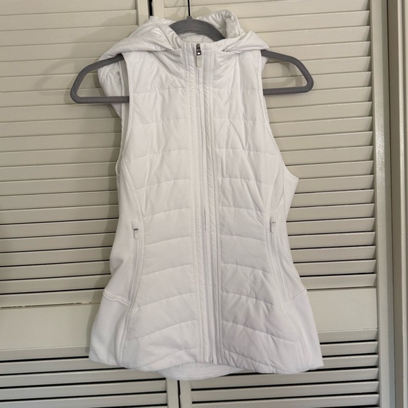 Lululemon White Another Mile Vest Size 6. - Picture 1 of 8